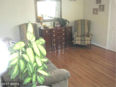 186 Cabbel Dr, Manassas Park, VA 20111 - photo 5