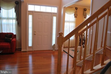 7712 White Willow Ct, Springfield, VA 22153 - photo 2