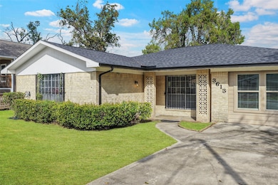 3613 Crandon St, Houston, TX 77026 - photo 5