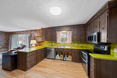 298 Lisle St, Braintree, MA 02184 - photo 5