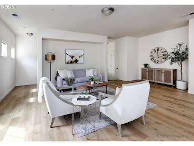 734 NE Adwick Dr, Beaverton, OR 97006 - photo 5