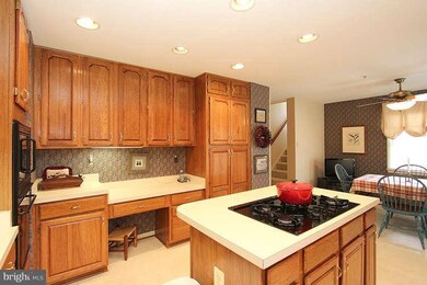 12661 Granite Ridge Dr, North Potomac, MD 20878 - photo 7