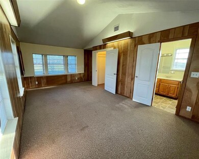 538 E Rock Island Ave, Boyd, TX 76023 - photo 5