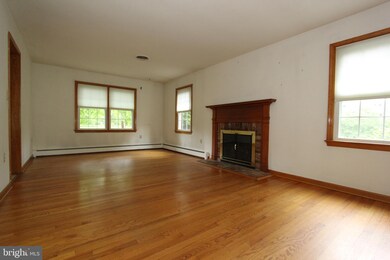 7003 Summerfield Dr, Frederick, MD 21702 - photo 3