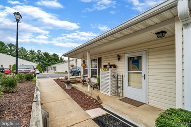 1825 Vincenza Dr unit H, Sykesville, MD 21784 - photo 5