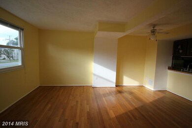 733 Brethour Ct, Sterling, VA 20164 - photo 4