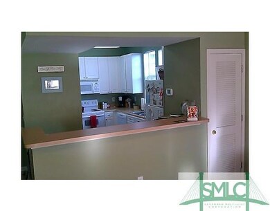 Kitchen. Breakfast Bar