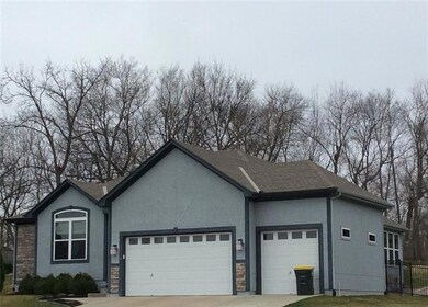 7108 Allman Dr, Shawnee, KS 66217 - photo 2