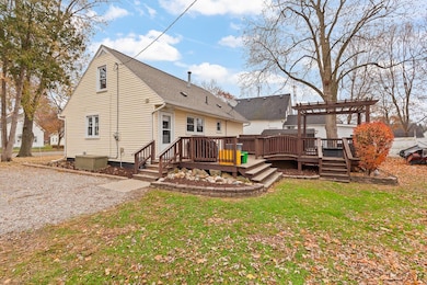 408 E Logan St, Tecumseh, MI 49286 - photo 3