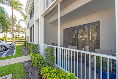 160 Cypress Club Dr unit 604, Pompano Beach, FL 33060 - photo 3