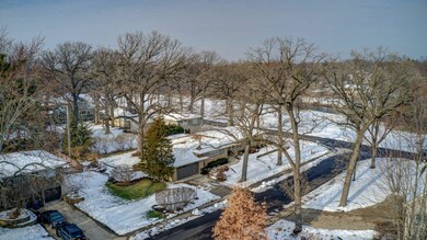 29 Meisinger Ln, Naperville, IL 60540 - photo 7