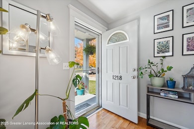 06-1218-N-Hayford-Ave-Lansing-MI-48912-W