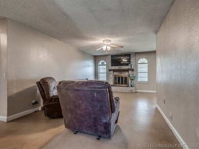 1919 W Toledo St, Broken Arrow, OK 74012 - photo 5