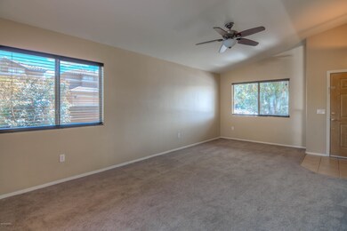9 Living Room photo d