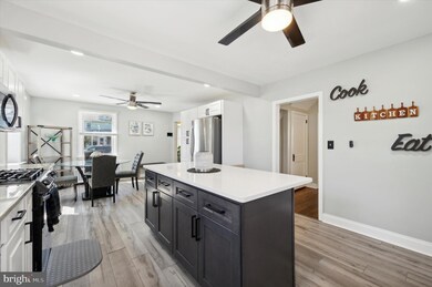 1679 Ward St, Marcus Hook, PA 19061 - photo 3