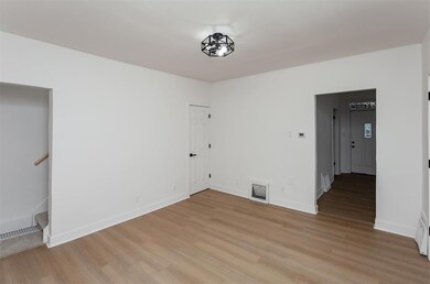 3842 12th St, Des Moines, IA 50313 - photo 7