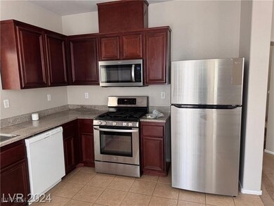 6754 Oak Mist St, Las Vegas, NV 89139 - photo 4