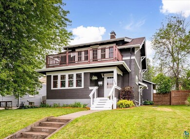 View of front facade with a front lawn