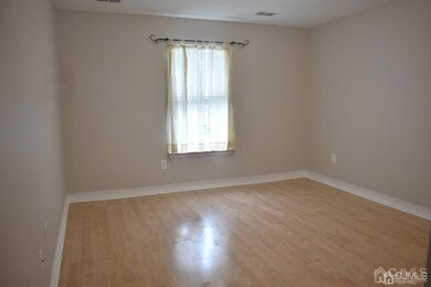 6142 Cedar Ct, Monmouth Junction, NJ 08852 - photo 5