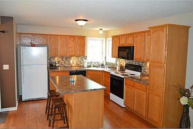 2516 Eagle Point Ct, Des Moines, IA 50320 - photo 3