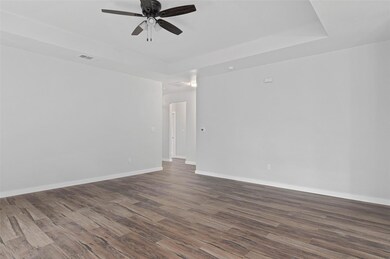 518 N Clements St, Gainesville, TX 76240 - photo 6