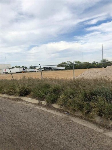 11901 Hayter Rd, Laredo, TX 78045 - photo 6