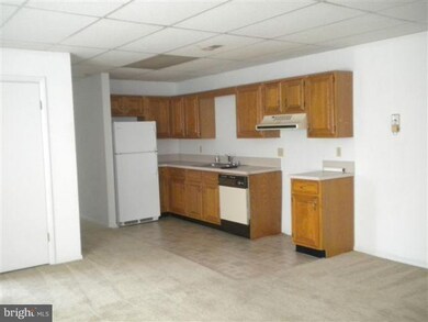 20210 Point Lookout Rd unit 5, Great Mills, MD 20634 - photo 4