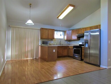 38 S Maple Ave, Waukegan, IL 60085 - photo 2