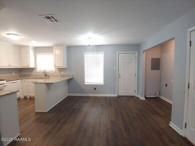 217 Marie St, Scott, LA 70583 - photo 5