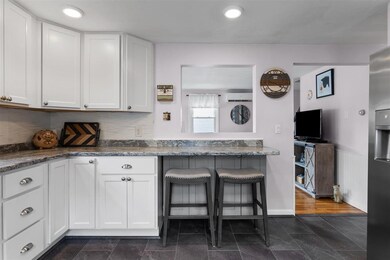 30 Bellevue St, Manchester, NH 03103 - photo 6