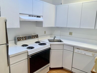 16 Foster St unit 10, Boston, MA 02109 - photo 7