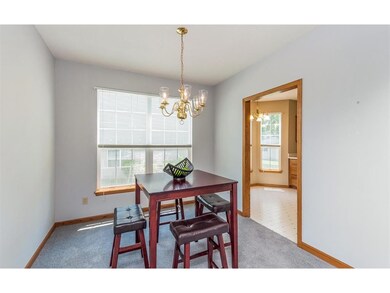 6320 Greenbriar Ln SW unit B, Cedar Rapids, IA 52404 - photo 6