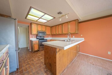 10448 S Del Montes, Yuma, AZ 85367 - photo 6