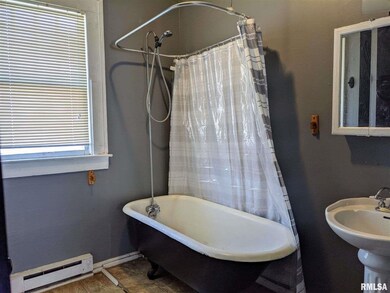 800 N Main St, Harrisburg, IL 62946 - photo 5