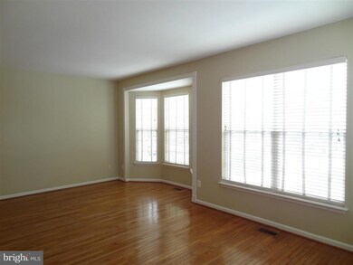 25549 Gwynneth Square, Chantilly, VA 20152 - photo 6