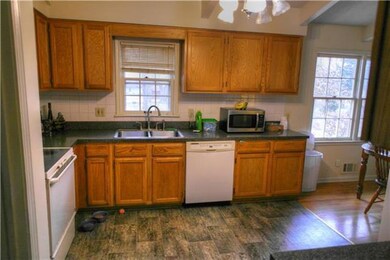 7105 Melrose Ln, Shawnee, KS 66203 - photo 3