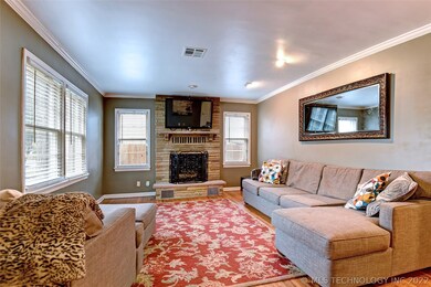 236 E 35th St, Tulsa, OK 74105 - photo 3