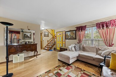 1820 Cambridge Dr, Carpentersville, IL 60110 - photo 3