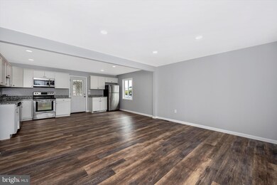 102 Madison St, Frederick, MD 21701 - photo 6