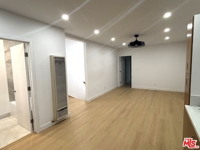 2115 Venice Blvd unit 1/2, Los Angeles, CA 90006 - photo 6