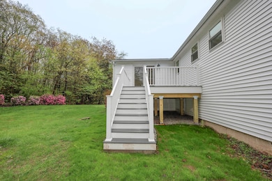 NEW Back Private Deck Off Sunroom & Kitchen