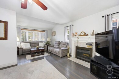 38-22 Clearview Expy, Flushing, NY 11361 - photo 5