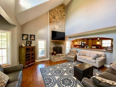 1013 Shipman Dr, Mountain View, AR 72560 - photo 4