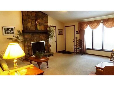 72 Pine Orchard Rd, West Warwick, RI 02893 - photo 2