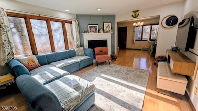 22 Heritage Ct, Morris Plains, NJ 07950 - photo 4