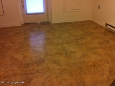 Wyoming 1C - Kitchen4