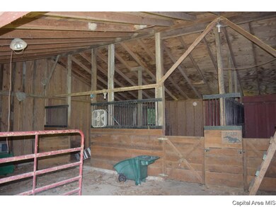 145 Bluebird Ln, Jacksonville, IL 62650 - photo 7