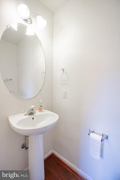 124 Darling St, Newark, DE 19702 - photo 2