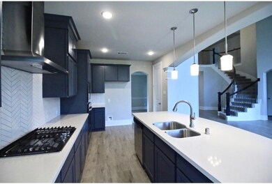 147 N Almondell Way, the Woodlands, TX 77354 - photo 6