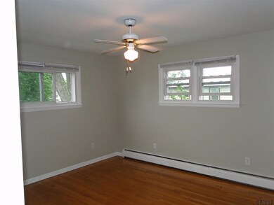 1 Highland View Ave, Rensselaer, NY 12144 - photo 5